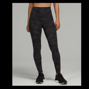 Lululemon Wunder Under High-Rise Tight 28” size 6